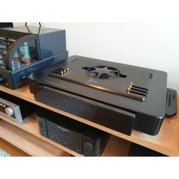 Bow Technologies ZZ-8 CD Player